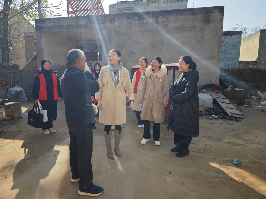慰问关怀暖人心  携手帮扶促振兴 ——文法学院党总支开展党员志愿服务活动