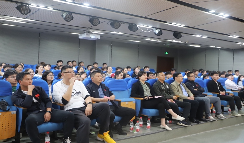 “逐梦青春，‘研’途有你”——体育学院组织召开考研经验分享会